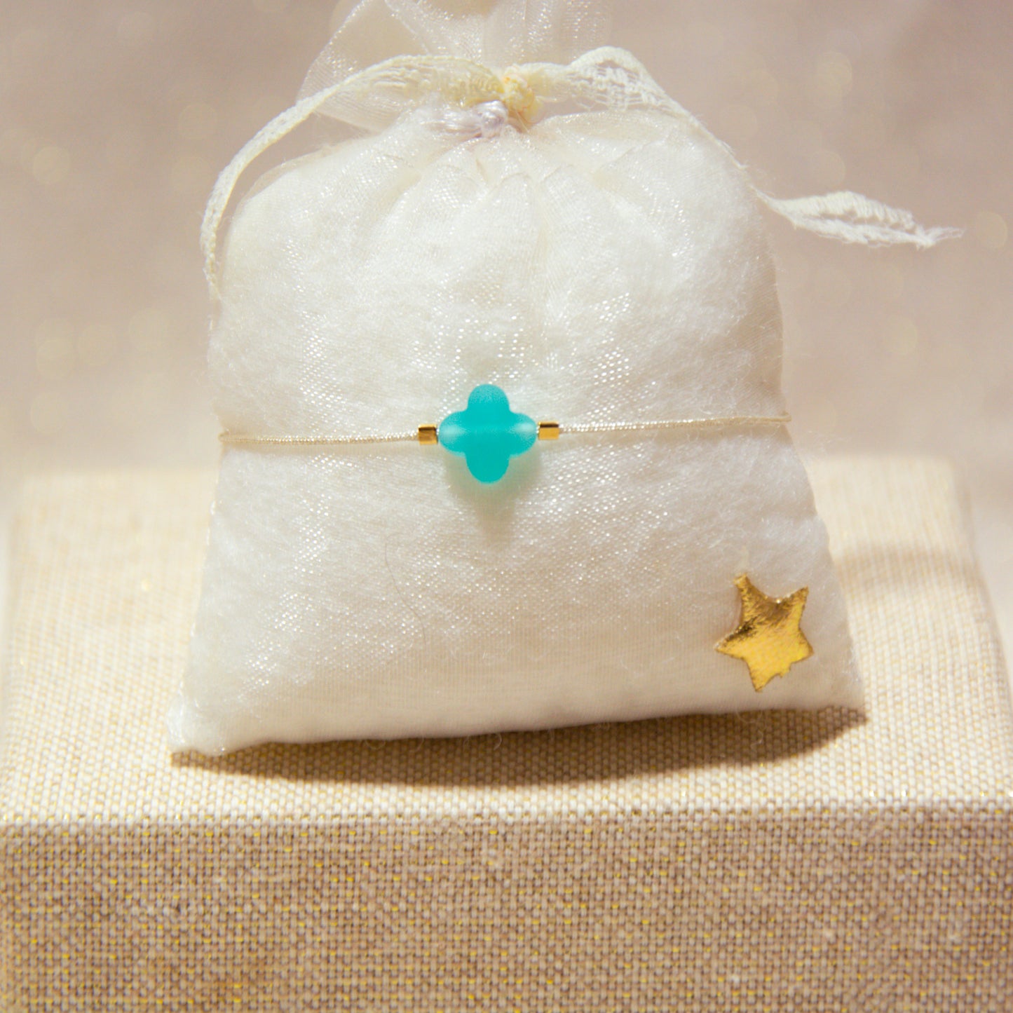 Bracelet Soie Japonaise - Perle Trèfle en Verre